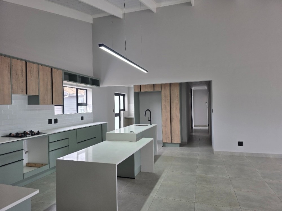 3 Bedroom Property for Sale in Dana Bay Western Cape